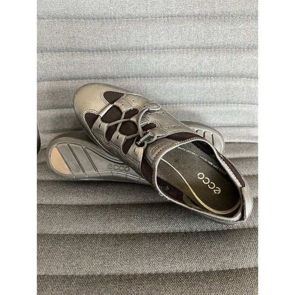 ECCO Womens Bluma Toggle Lace Up Metallic Silver Leather SlipOn Sneakers Sz 10.5 - Picture 4 of 16